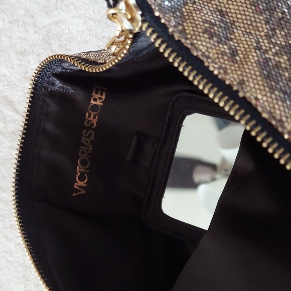 Victoria's Secret Gold Sparkly Fold Over Clutch Accessory Bag - Picture 5 of 8